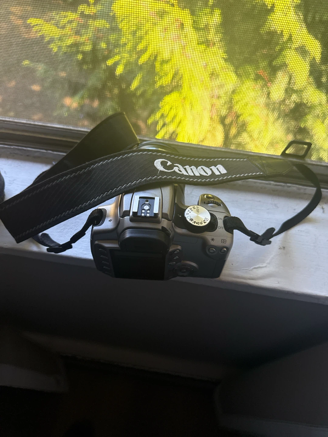 Canon DSLR Camera with Lens and Bag - photo 2