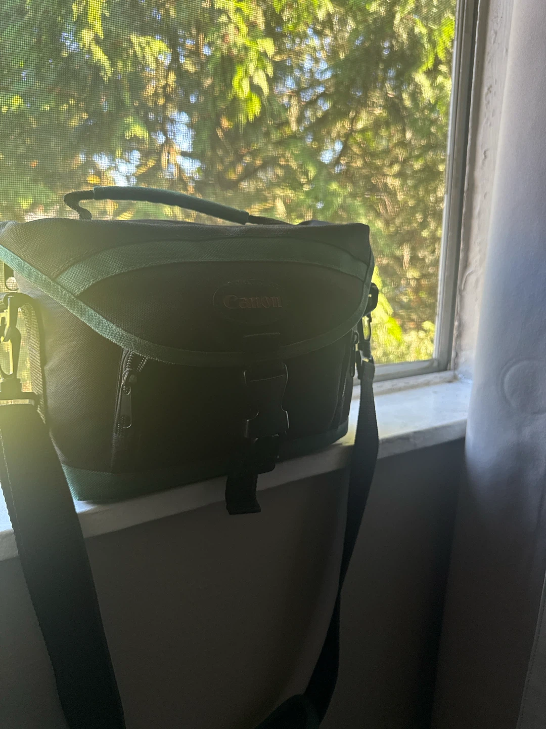 Canon DSLR Camera with Lens and Bag - photo 5