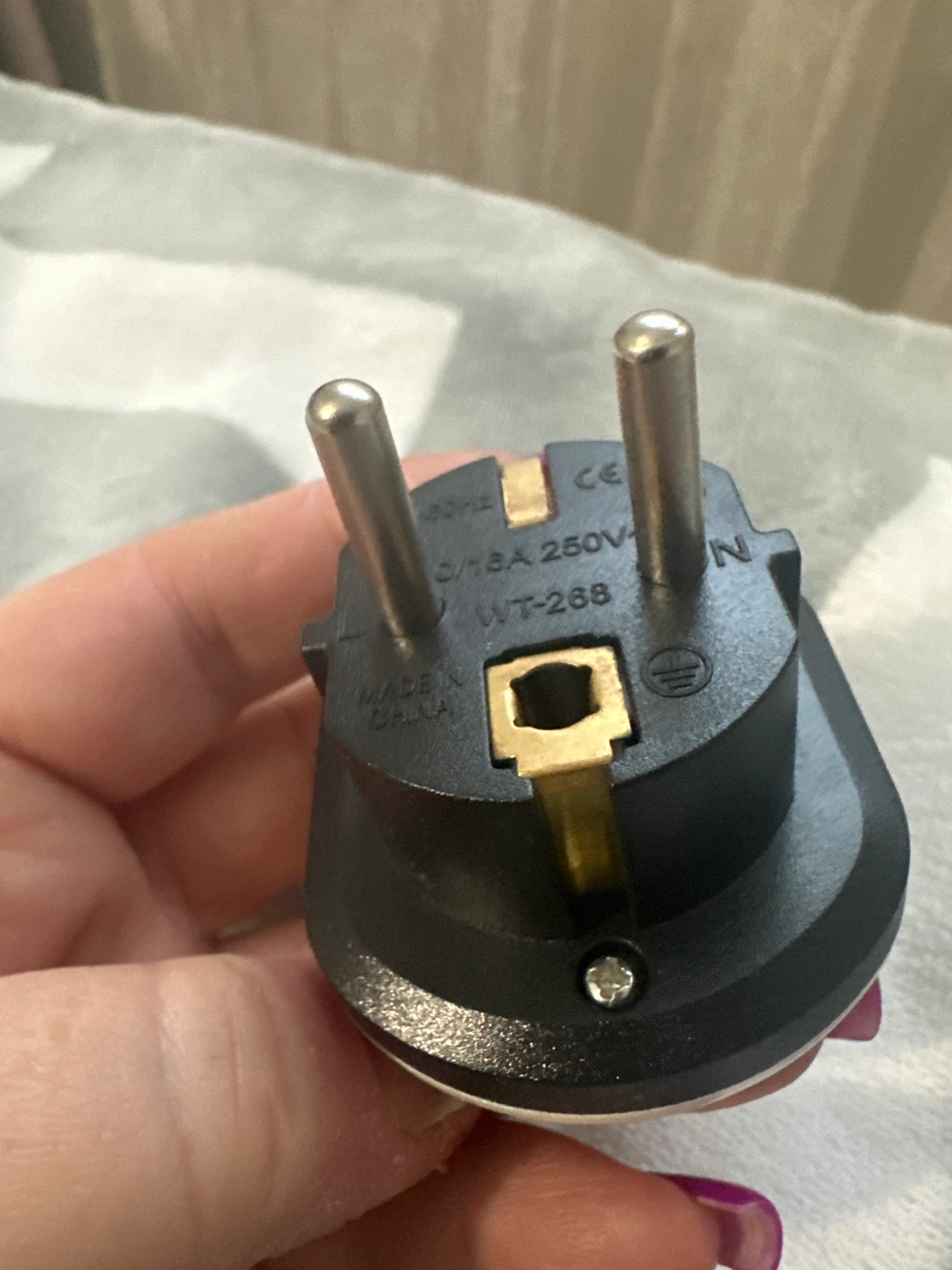 MerKan Universal Travel Adapter with USB - photo 2