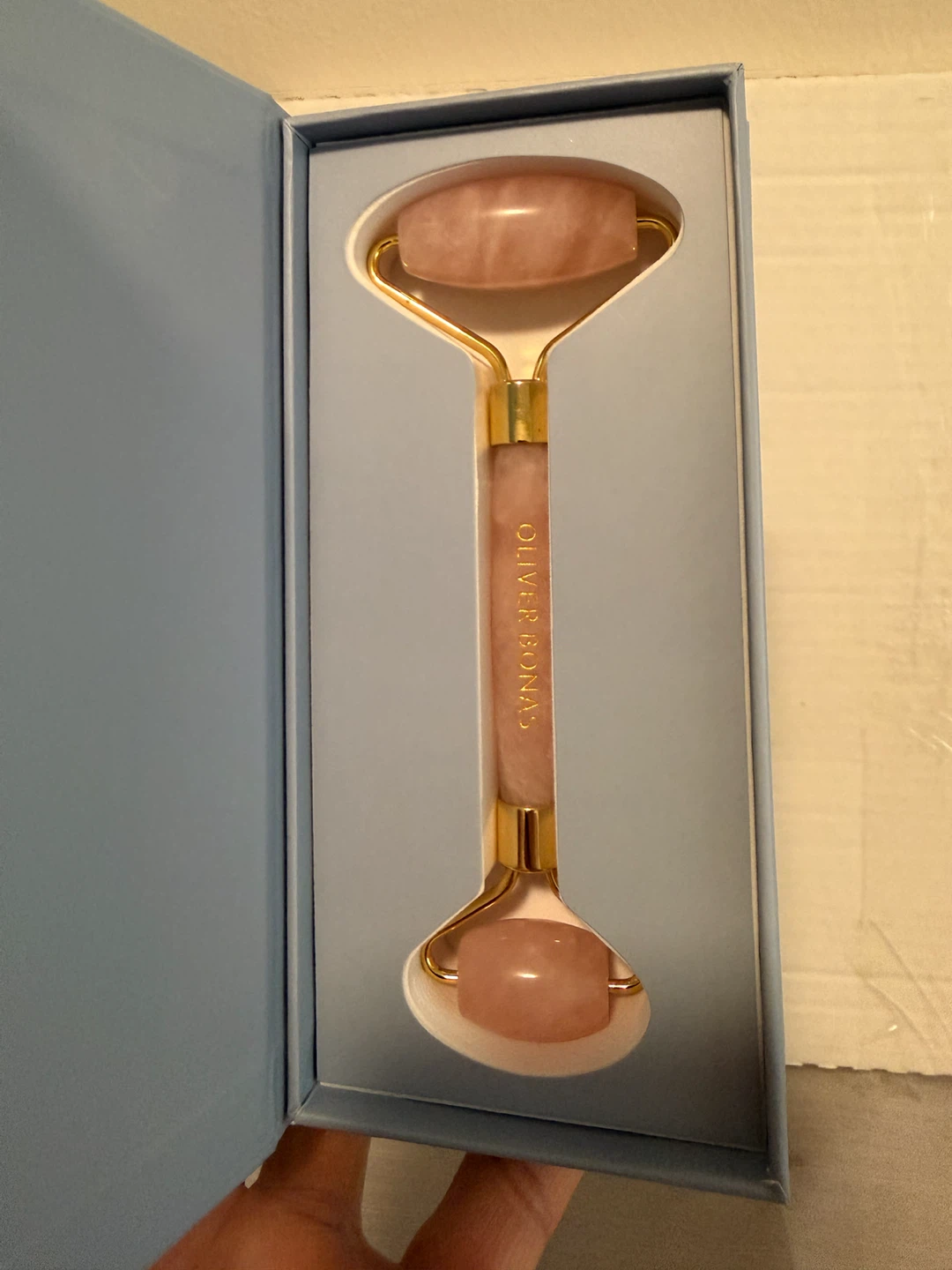OLIVER BONAS Rose Quartz Facial Roller