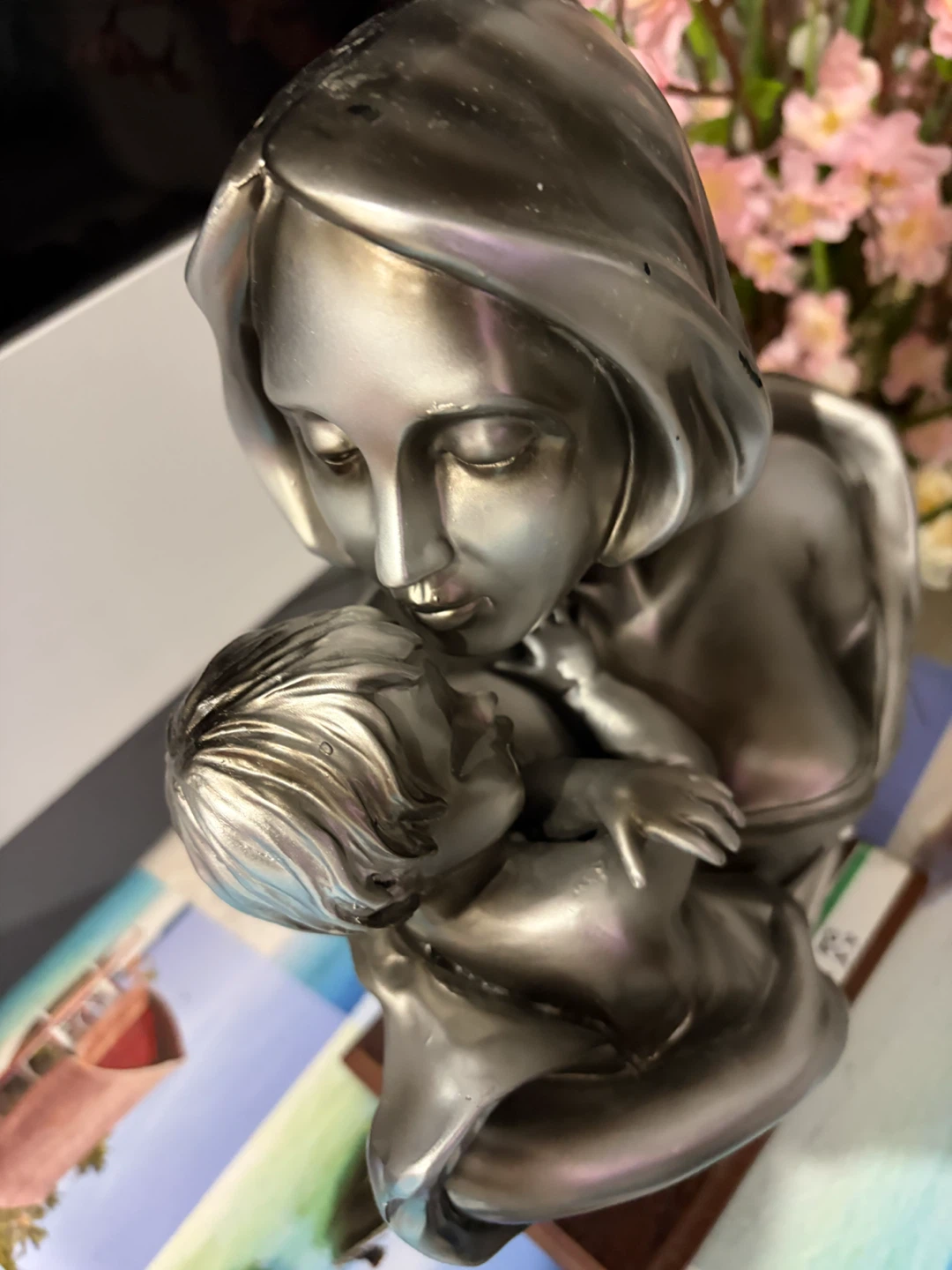 Mother and Child Figurine - photo 3