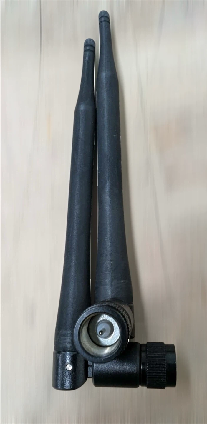 Pair of WiFi Antennas - photo 2