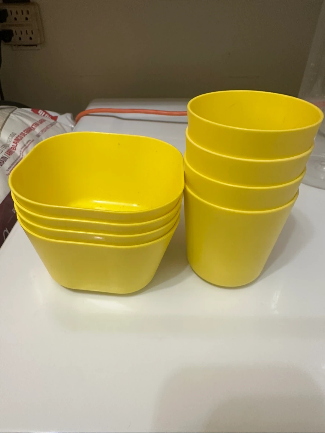Set of 5 Yellow Plastic Bowls - photo 2