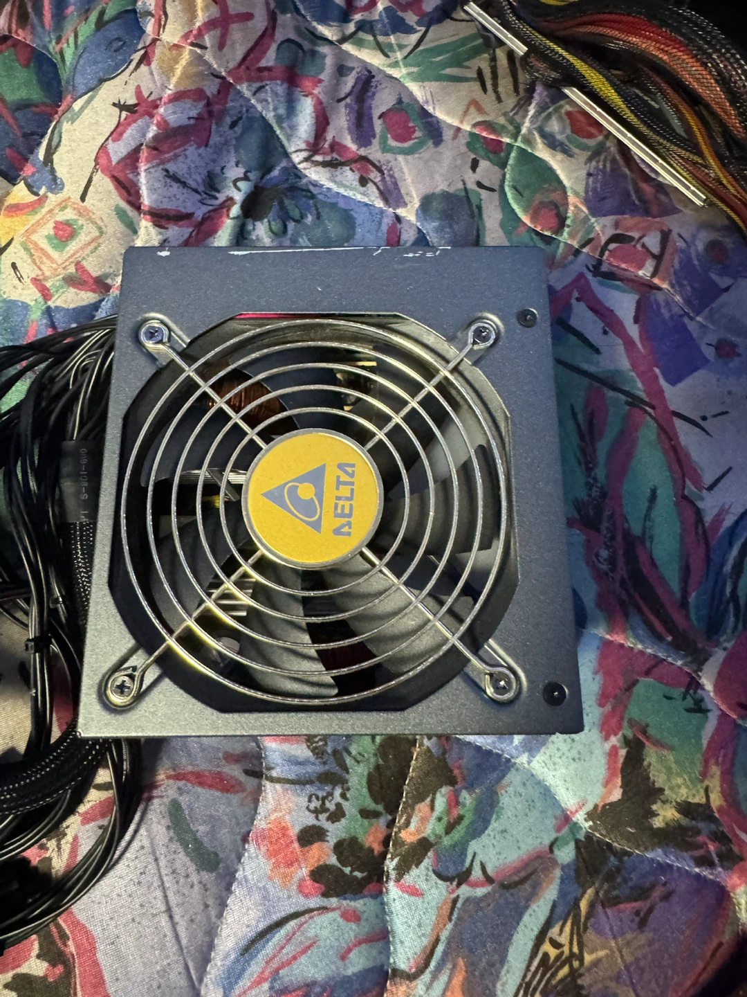 Delta 550W 80 Plus Bronze Power Supply GPS-550LB F