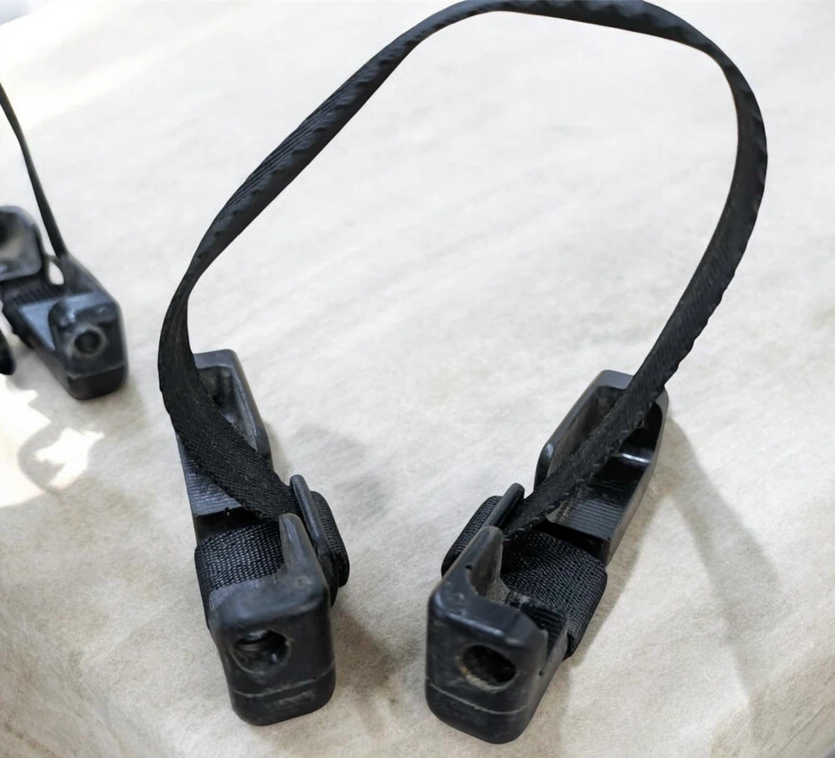 Pair of Dual Latch connectors guc - photo 4