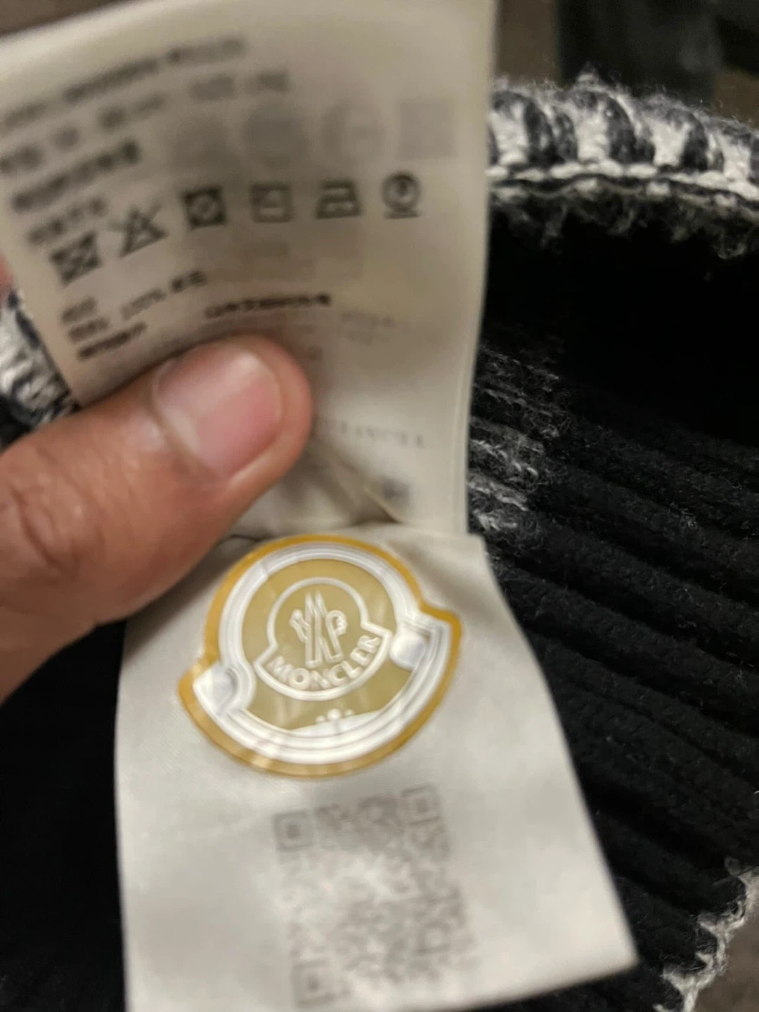 Moncler Beanie Hat and Lv’s - photo 4