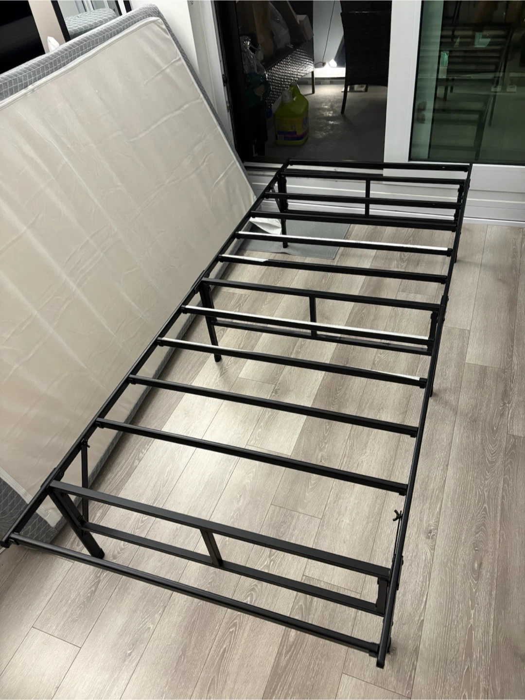 Set: Folding metal bed frame + mattress - photo 3