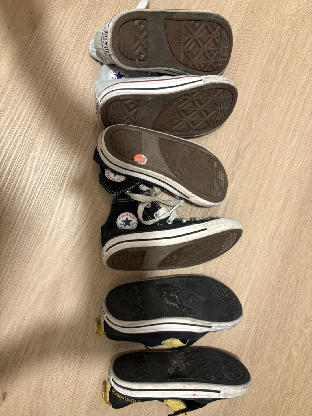 Converse All Star Sneakers toddler size 8 - photo 5