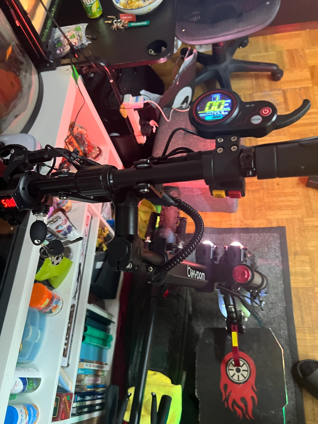 BIKYDOM HYPER SCOOTER 90KM/H 120KM RANGE LIKE NEW!! - photo 4