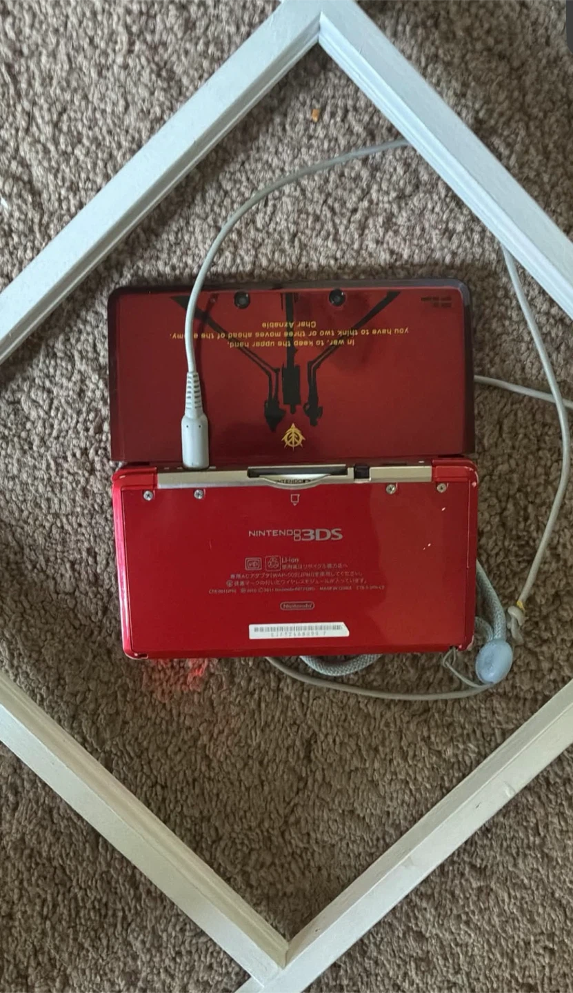 Char Aznable Gundam modded 3DS - photo 2
