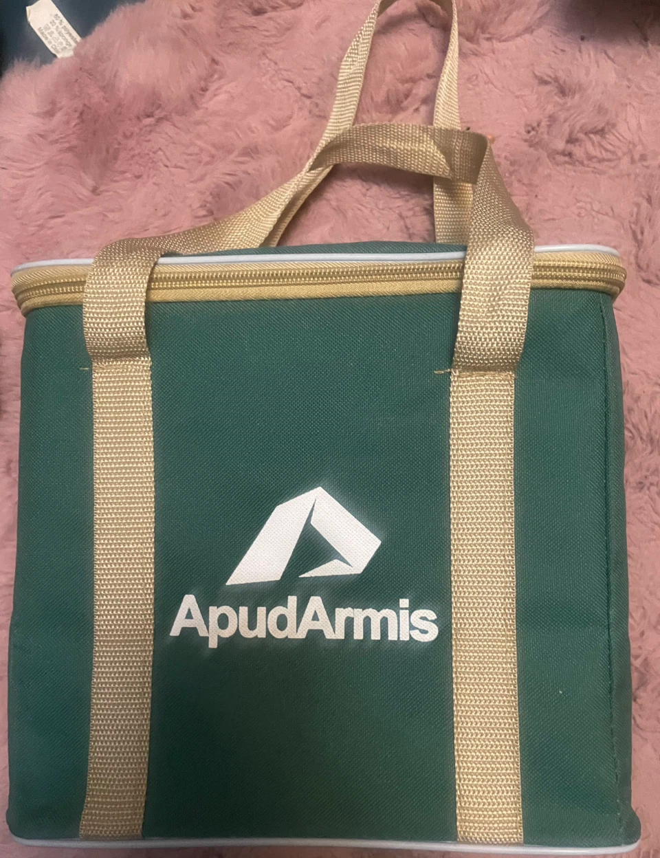 ApudArmis green insulated tote bag