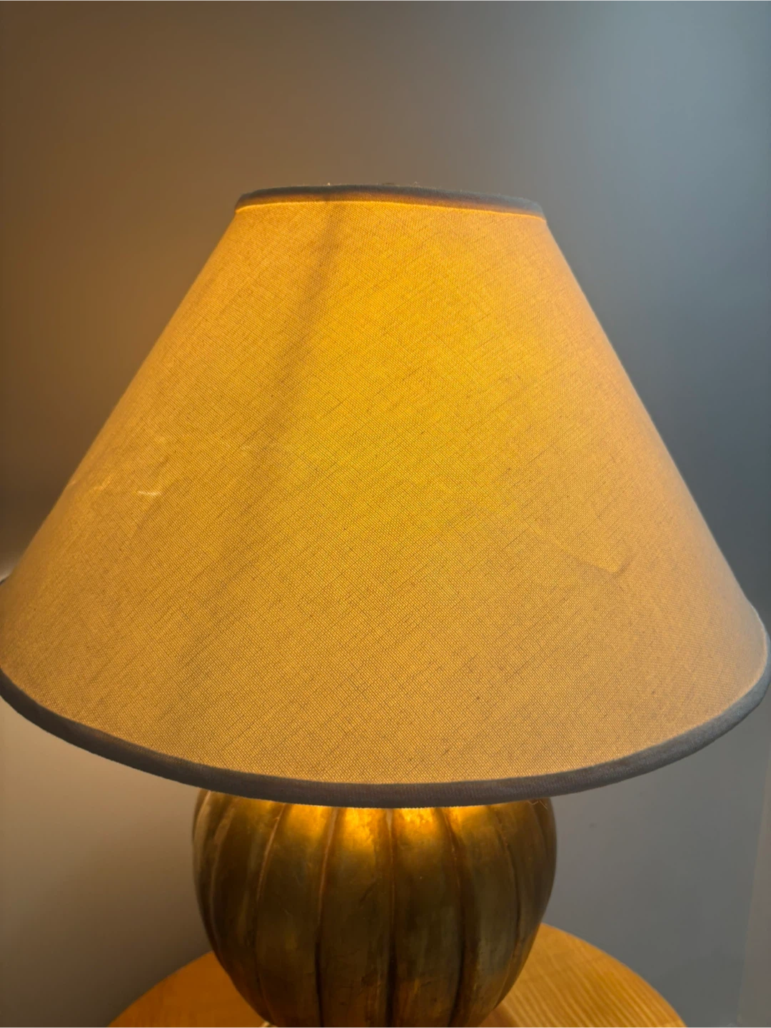 2 Large Vintage Gold Carved Wood Table Lamp – Hotel Style - photo 4
