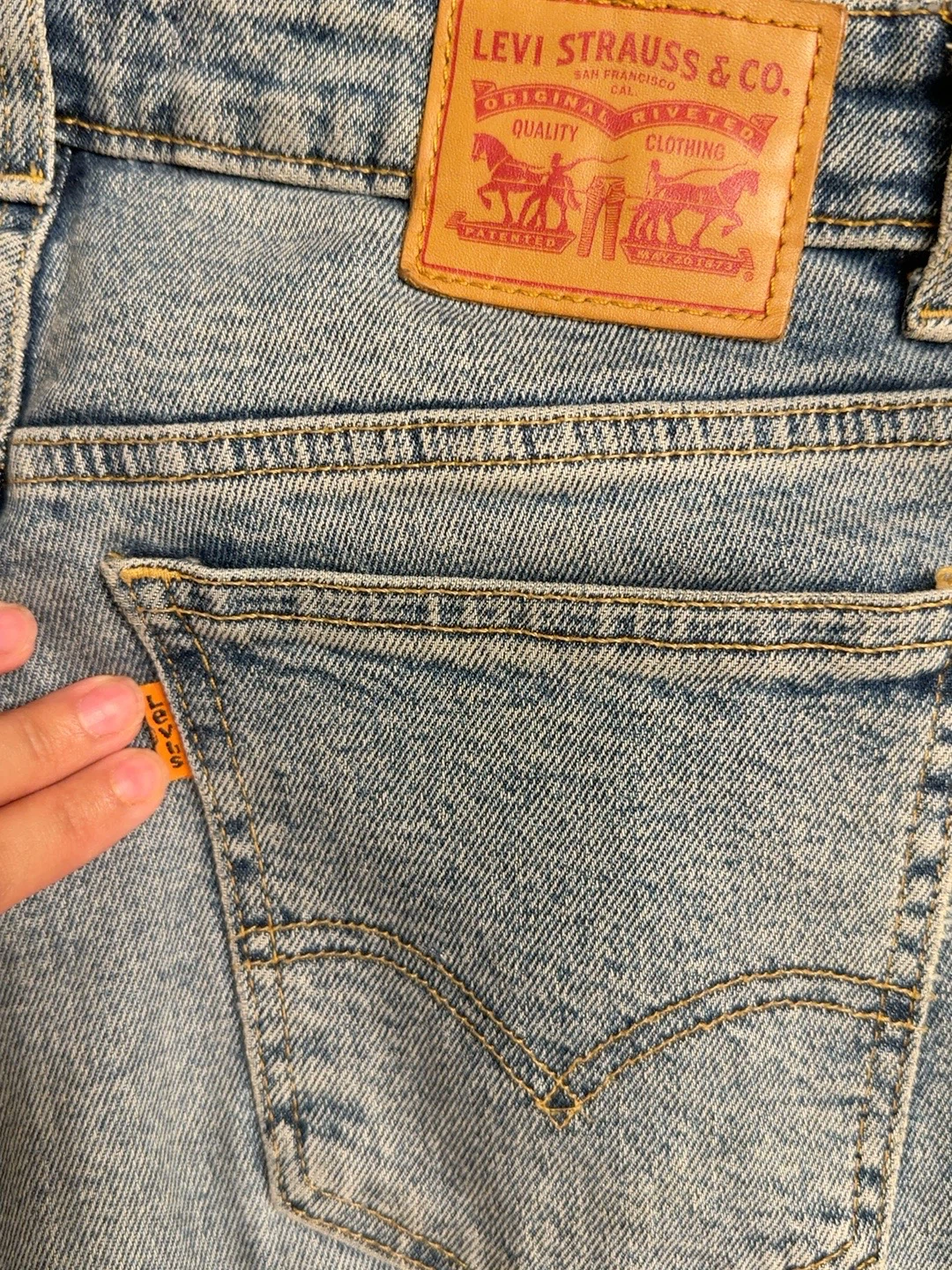 Levi's Women's Light Wash Jeans vintage high rise - photo 5