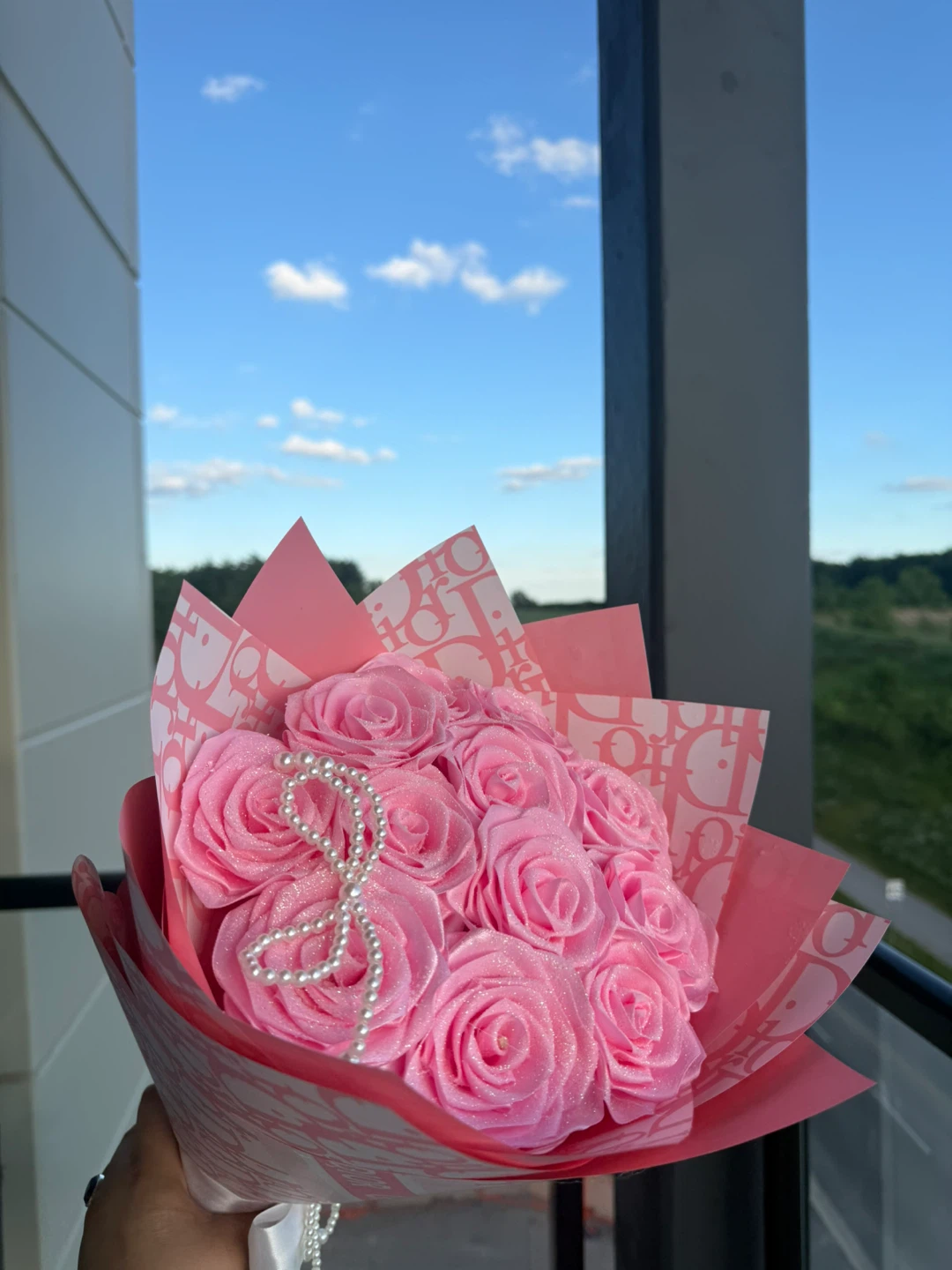 Pink Glitter Rose Bouquet with Pearls