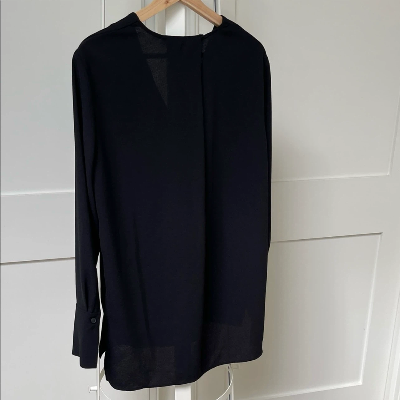 COS Black V-Neck Long Sleeve Blouse - photo 3
