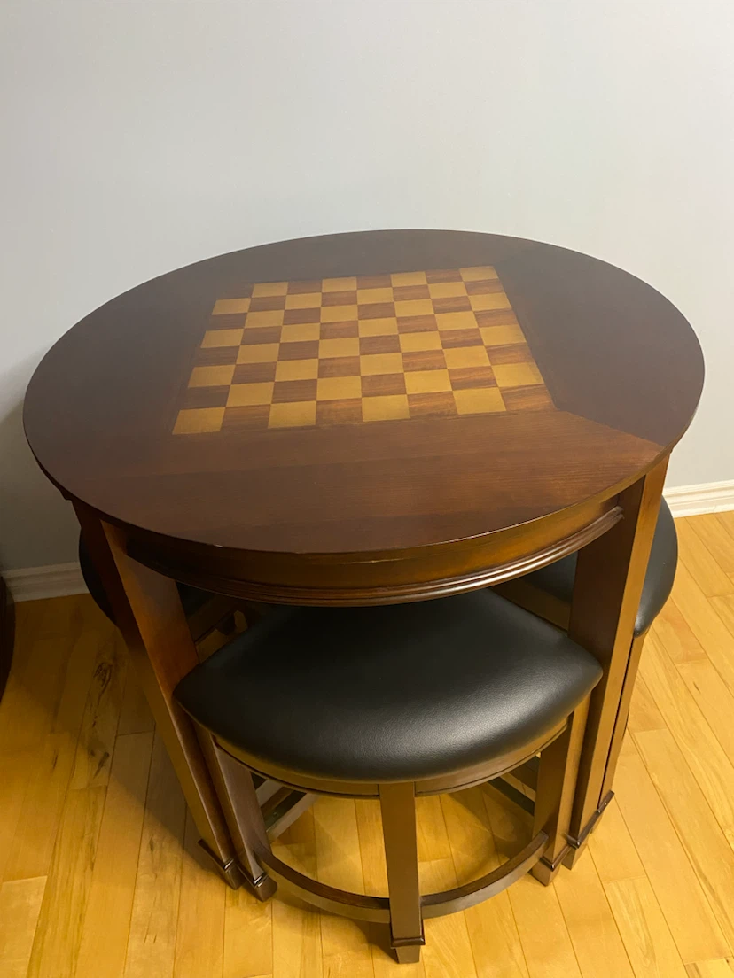 Round Table with Chessboard Top and 4 Stools