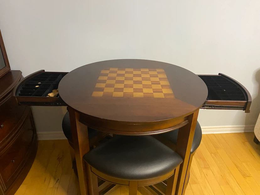 Round Table with Chessboard Top and 4 Stools - photo 2