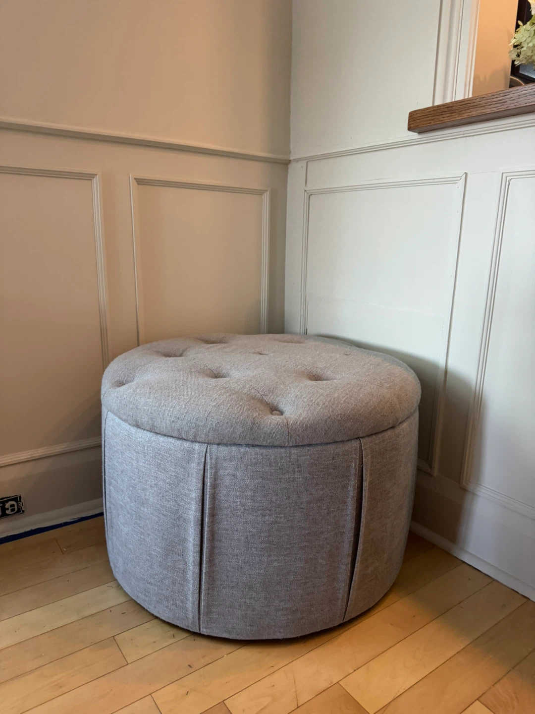 Tufted Round Ottoman