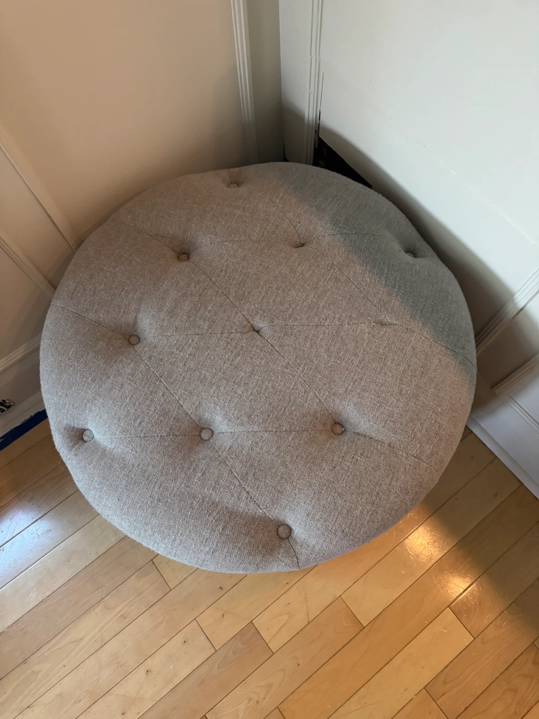 Tufted Round Ottoman - photo 2