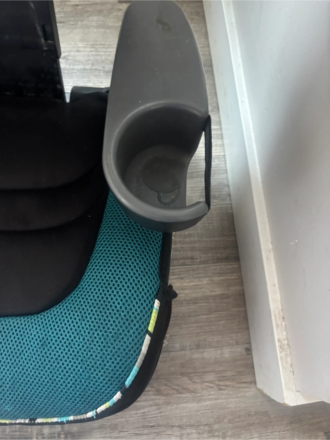 Everflo Booster Car Seat - photo 4