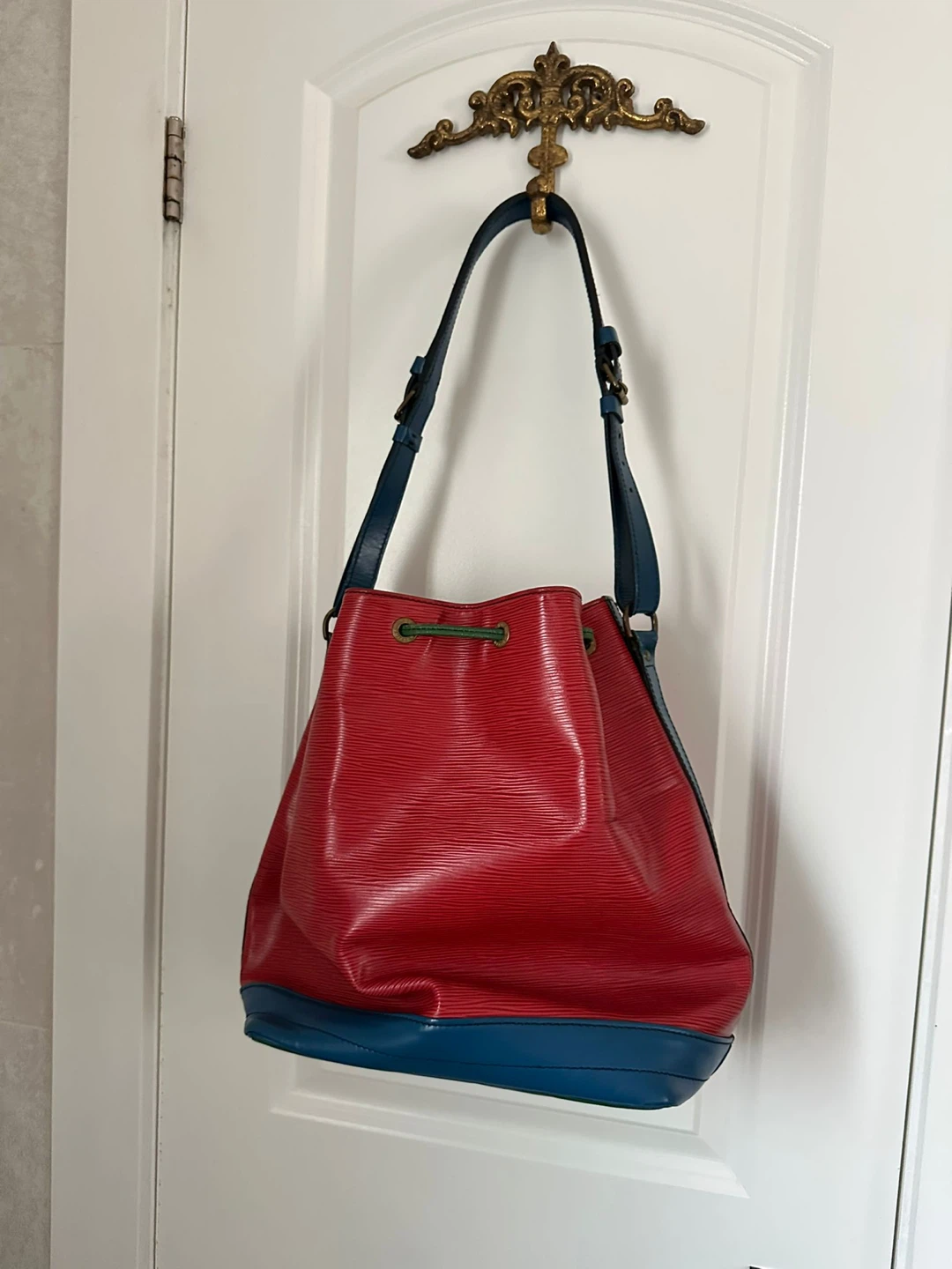 Louis Vuitton Epi Noe Bucket Bag Tricolour - photo 3