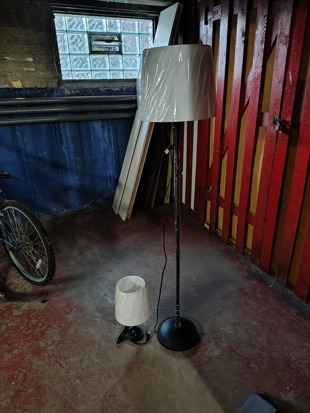 2 White Lamp- New - photo 4