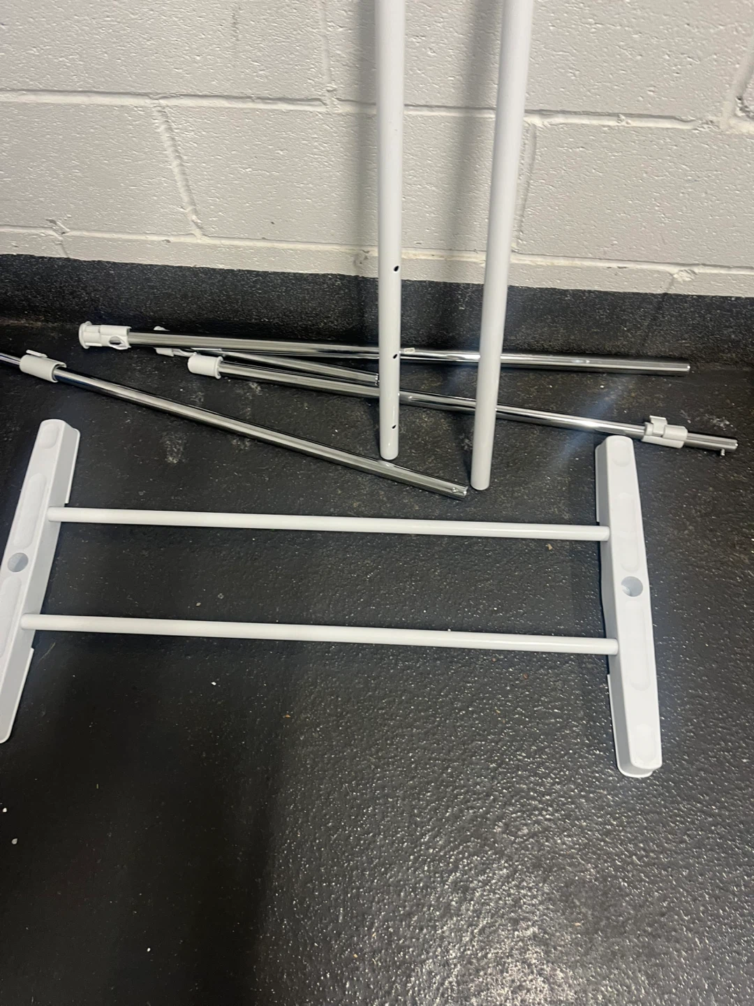 White Metal Garment Rack Display Stand - photo 2