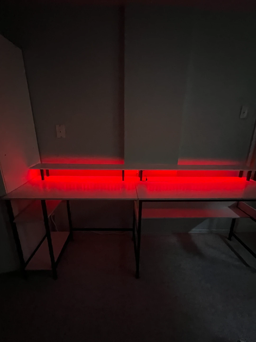 Long Desk / L-Shaped Desk with LED Lights + USB Ports - photo 2