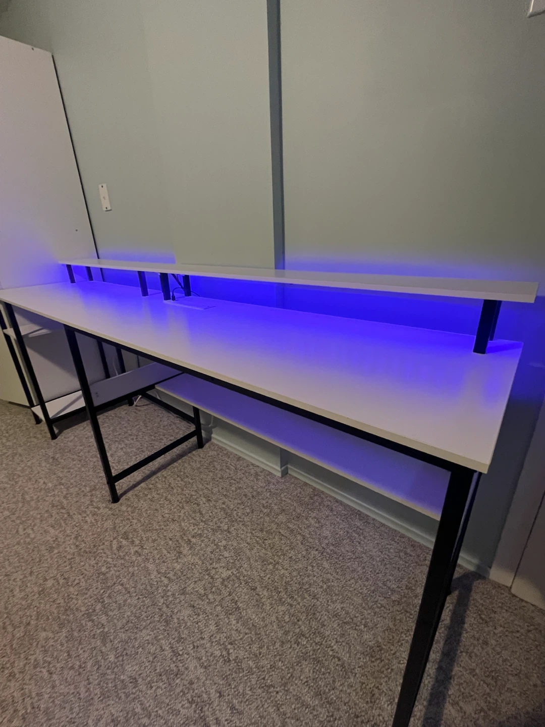Long Desk / L-Shaped Desk with LED Lights + USB Ports - photo 4
