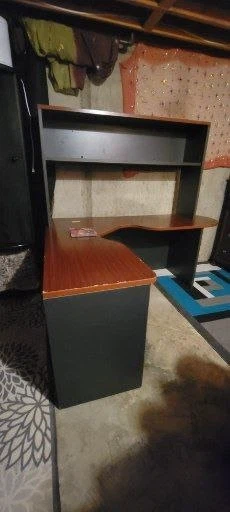 L-Shaped Corner Desk with Hutch - photo 2