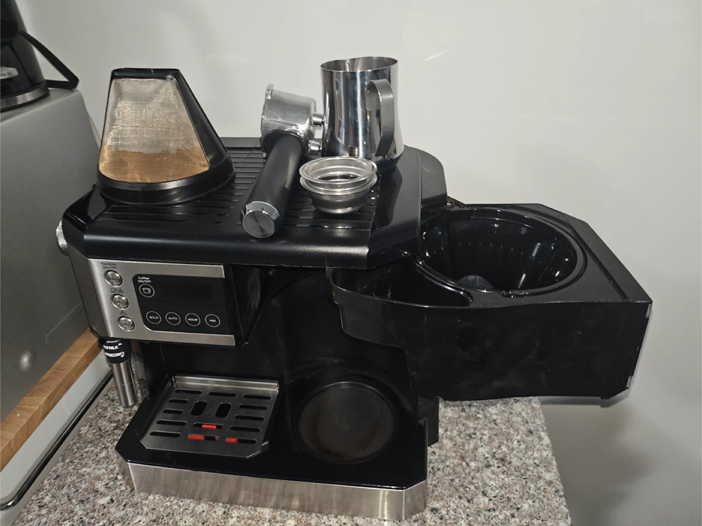 Delonghi All-in-one Coffee and espresso maker - photo 3