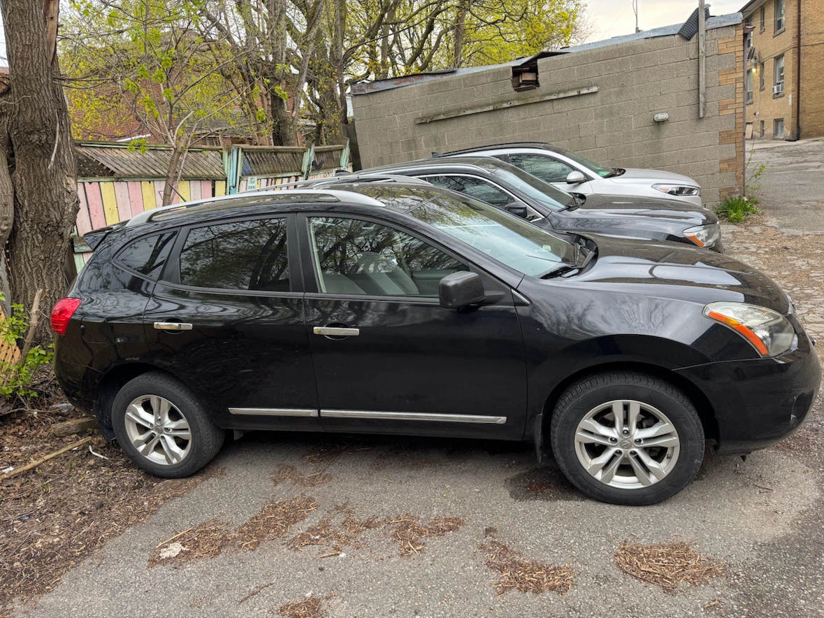 Nissan Rogue Black SUV 2015 - photo 4