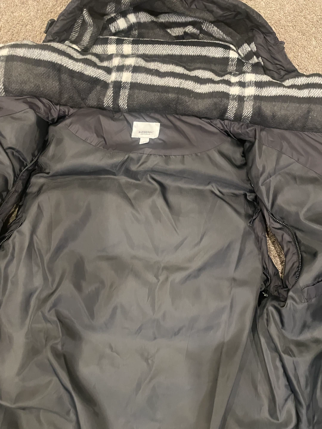 Burberry Quilted Down Jacket with Hood - photo 3