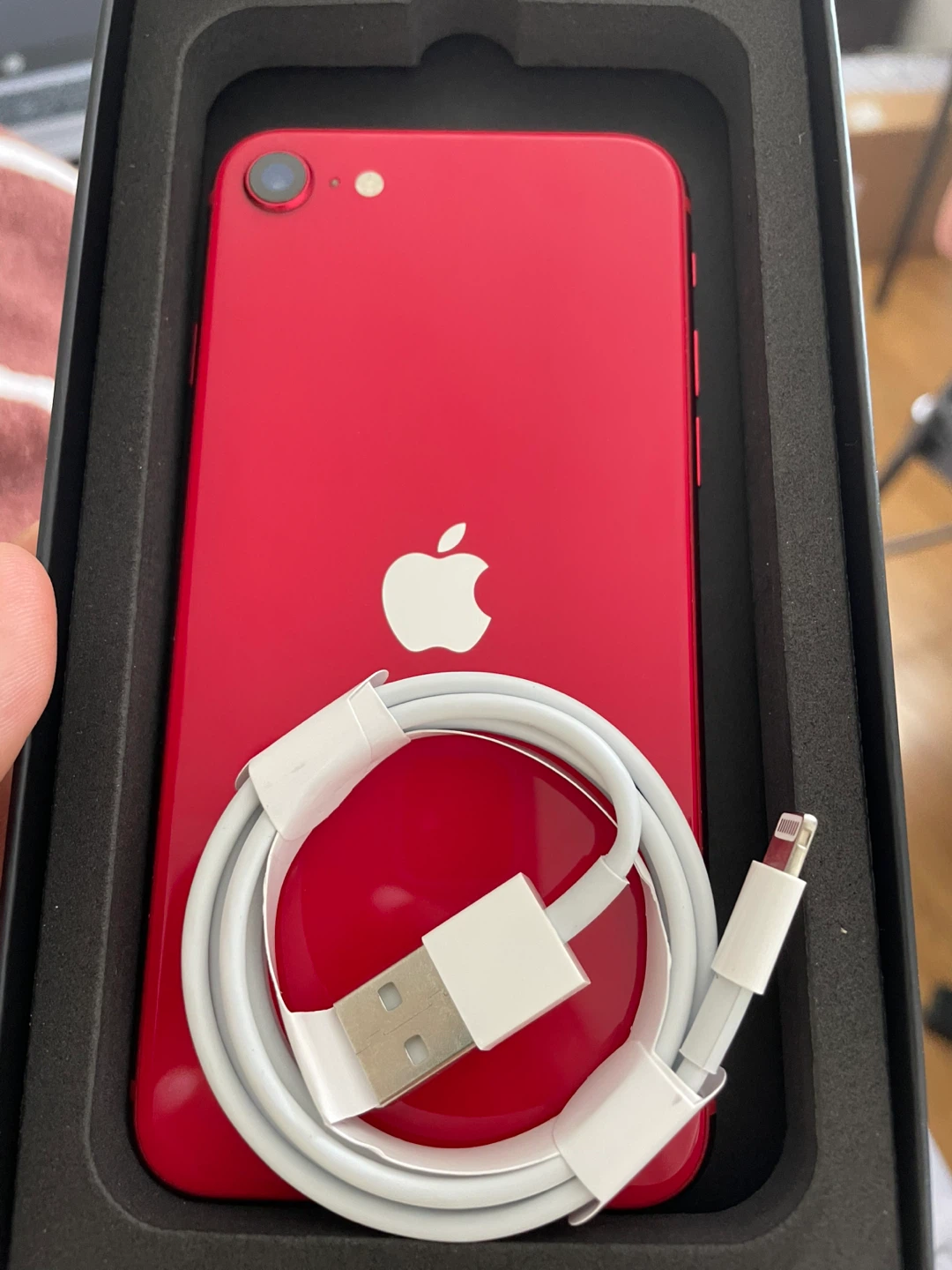 Apple iPhone SE (2nd Gen) Red