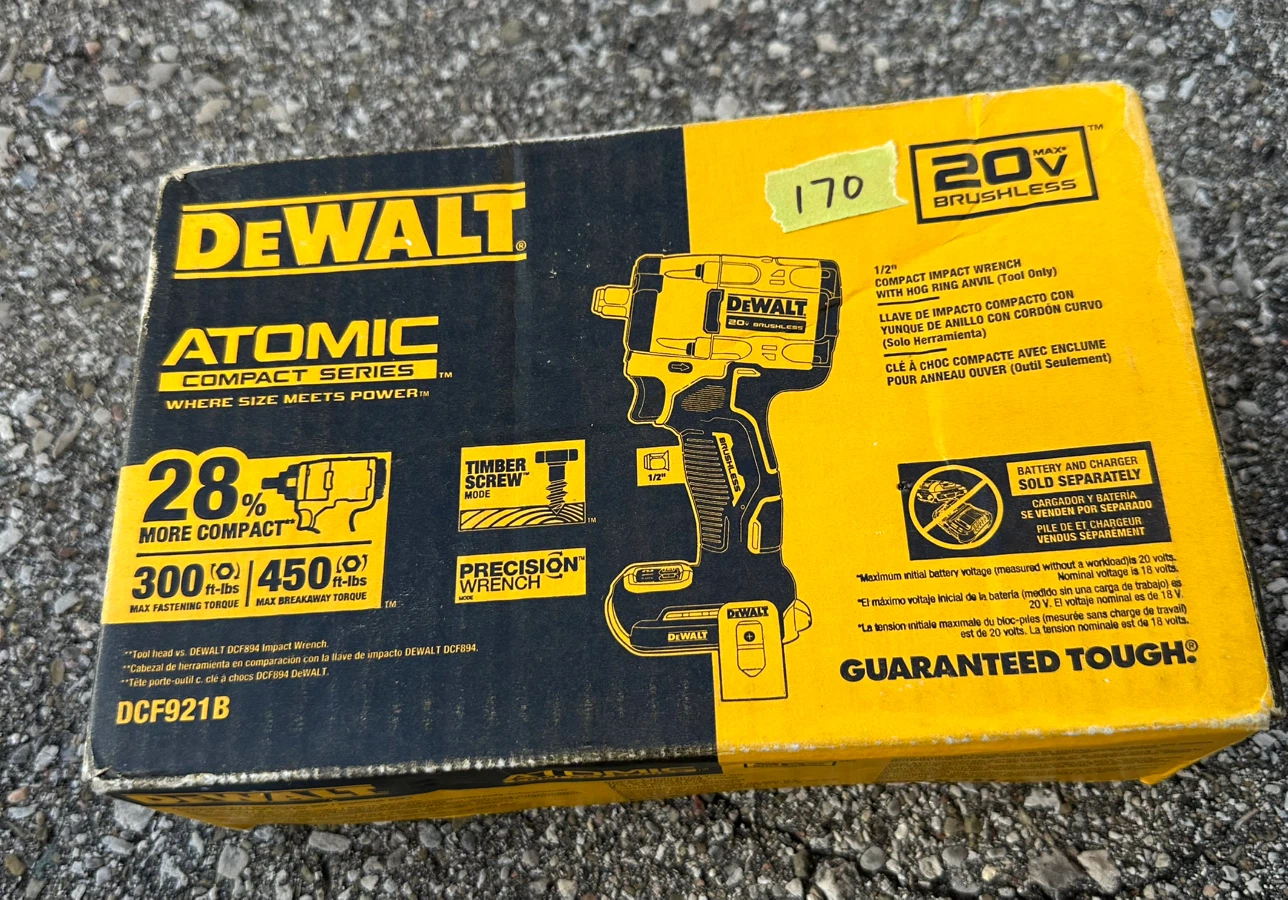 DeWalt ATOMIC 20V MAX Brushless Impact Wrench DCF921B