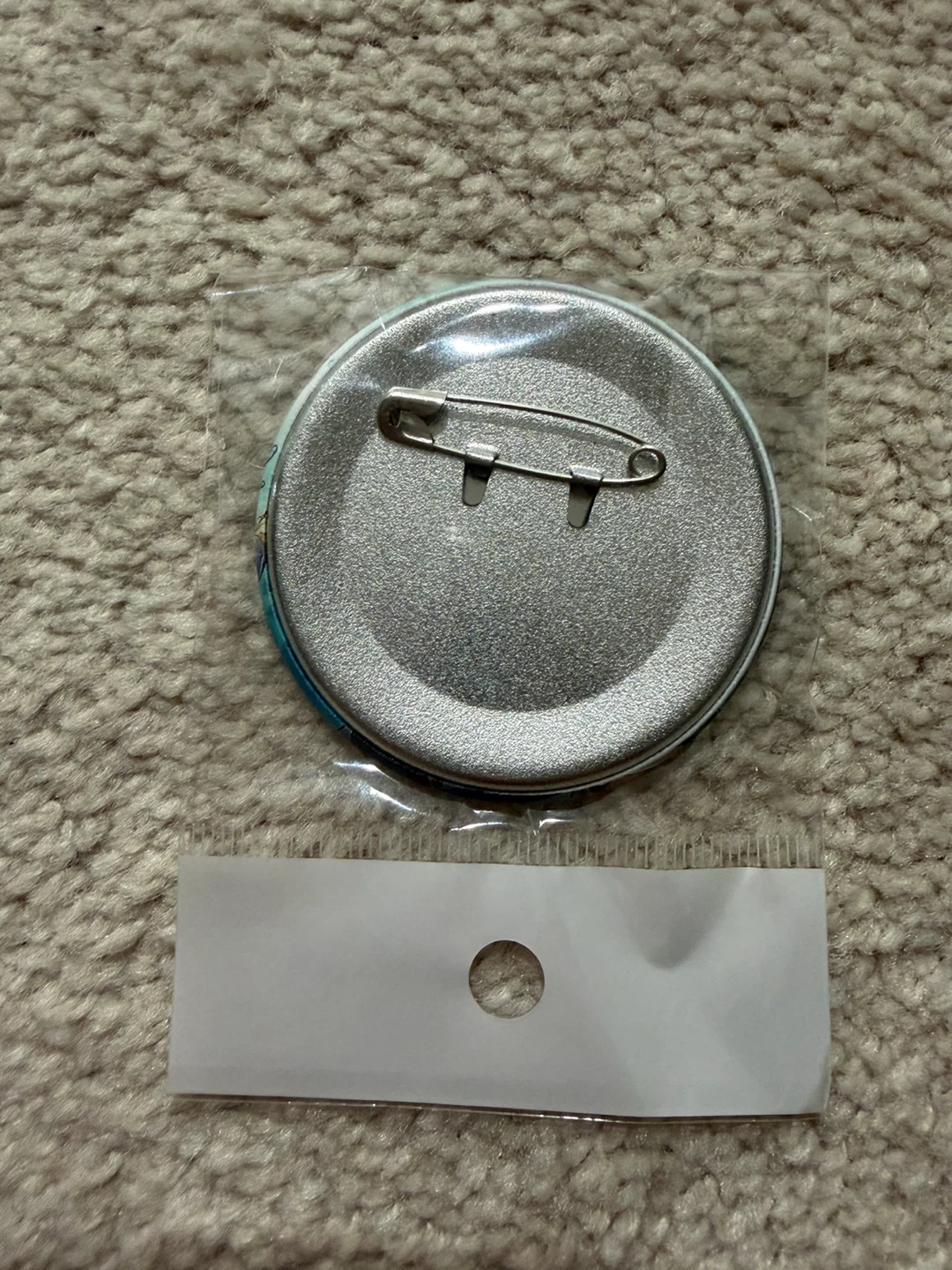 Honkai Star Rail Bailu Button Pin - photo 2
