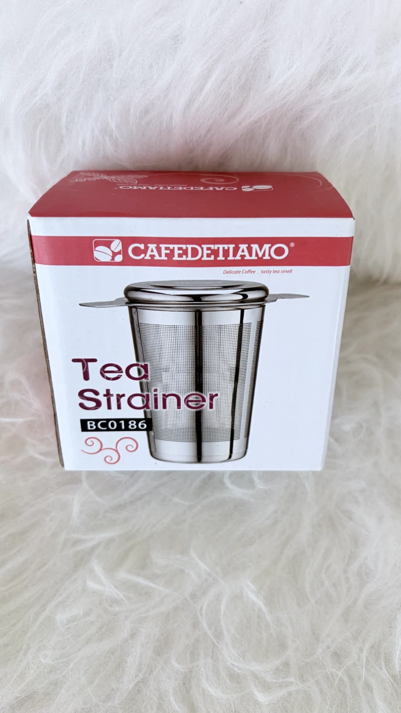 Cafedetiamo tea strainer and two white mugs - photo 3