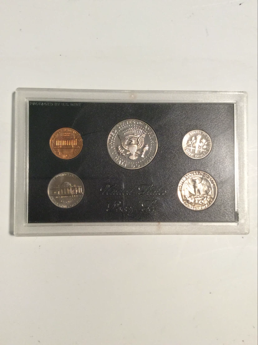 1972 United States Mint Proof Coin Set - photo 2