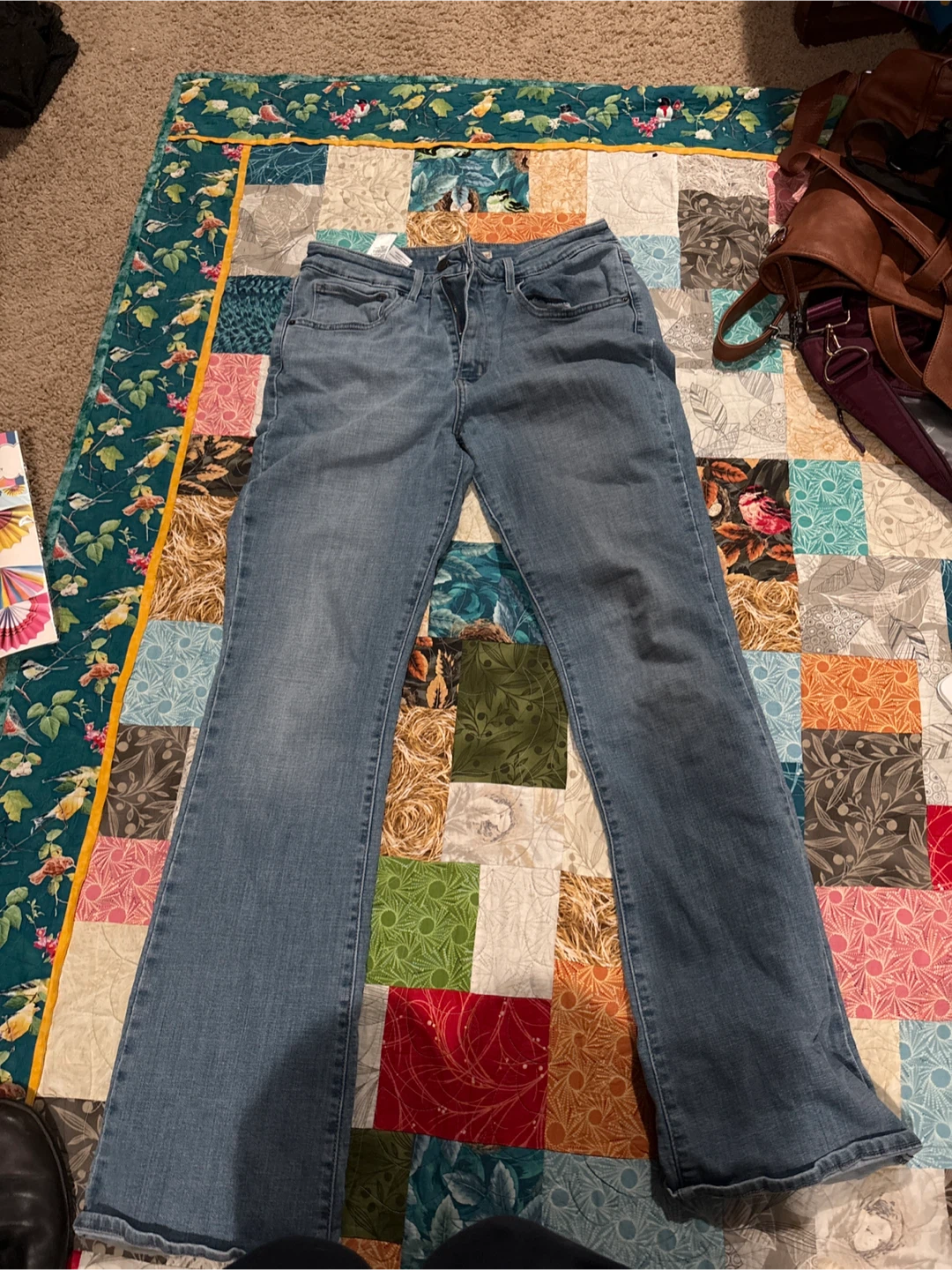 Levi's 725 High Rise Bootcut Jeans Size 30