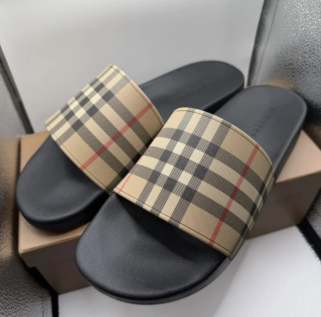 Burberry  Slides US9 - photo 2