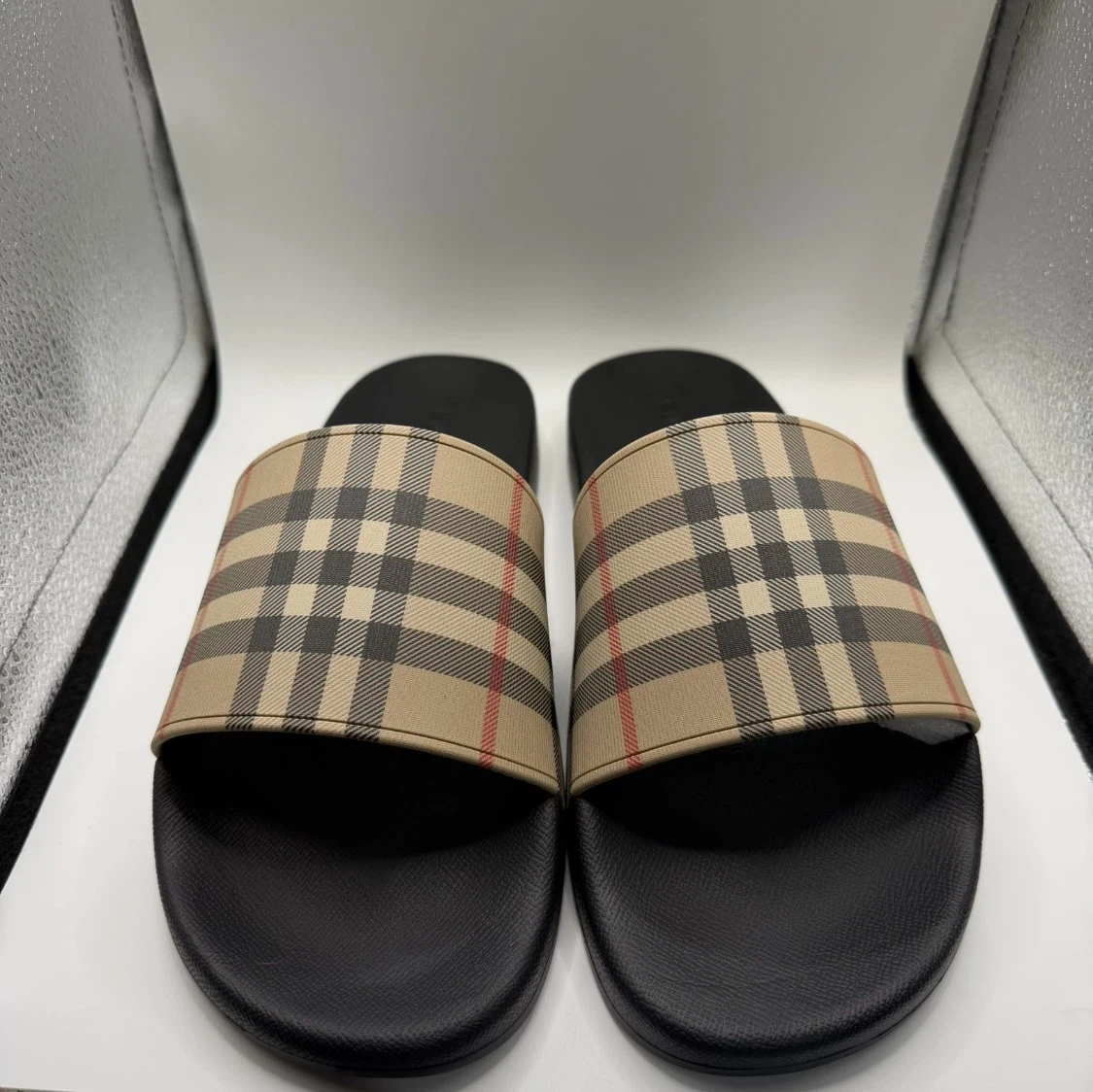Burberry  Slides US9 - photo 3