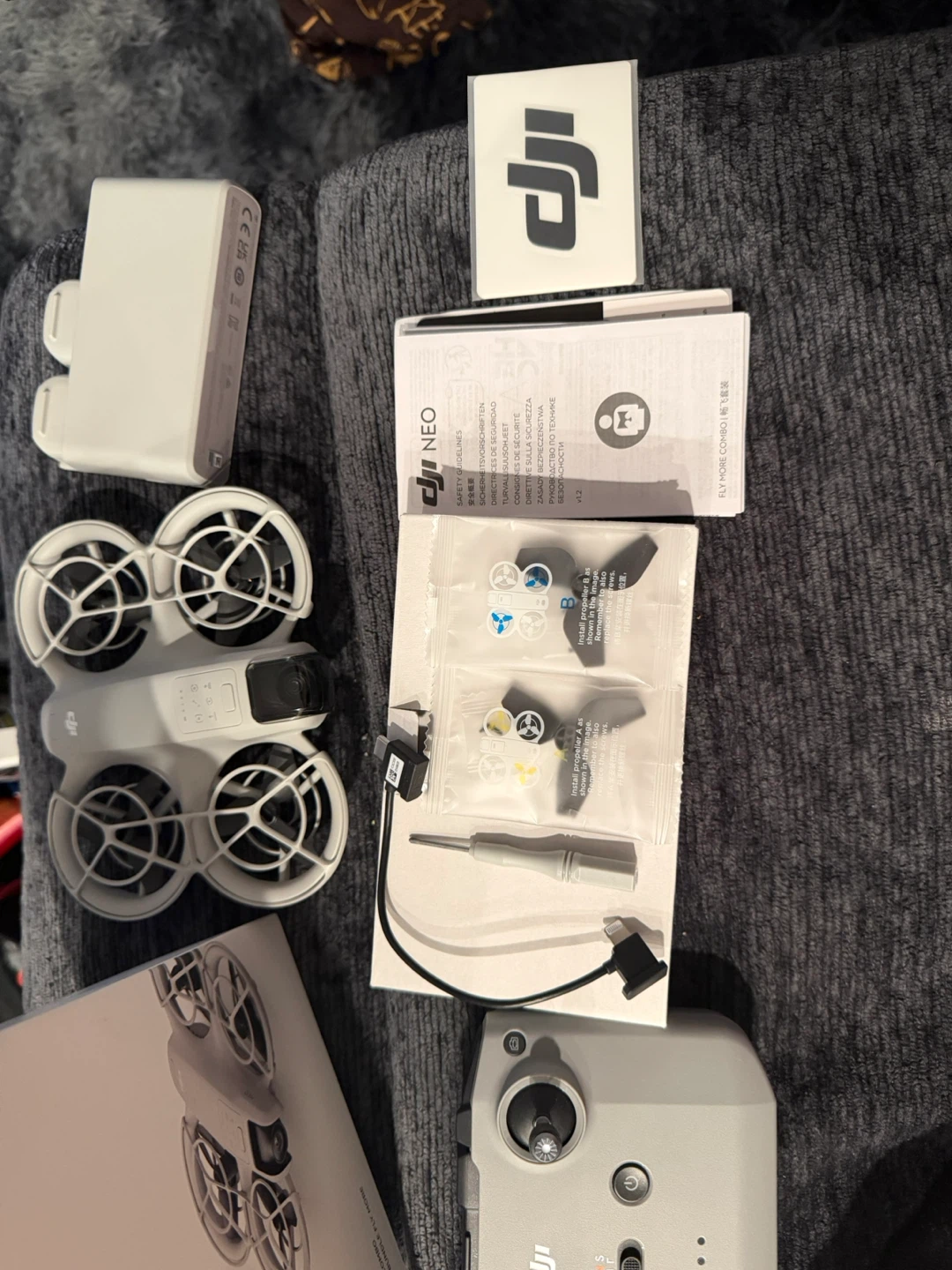 DJI NEO Drone Fly More Combo - photo 3