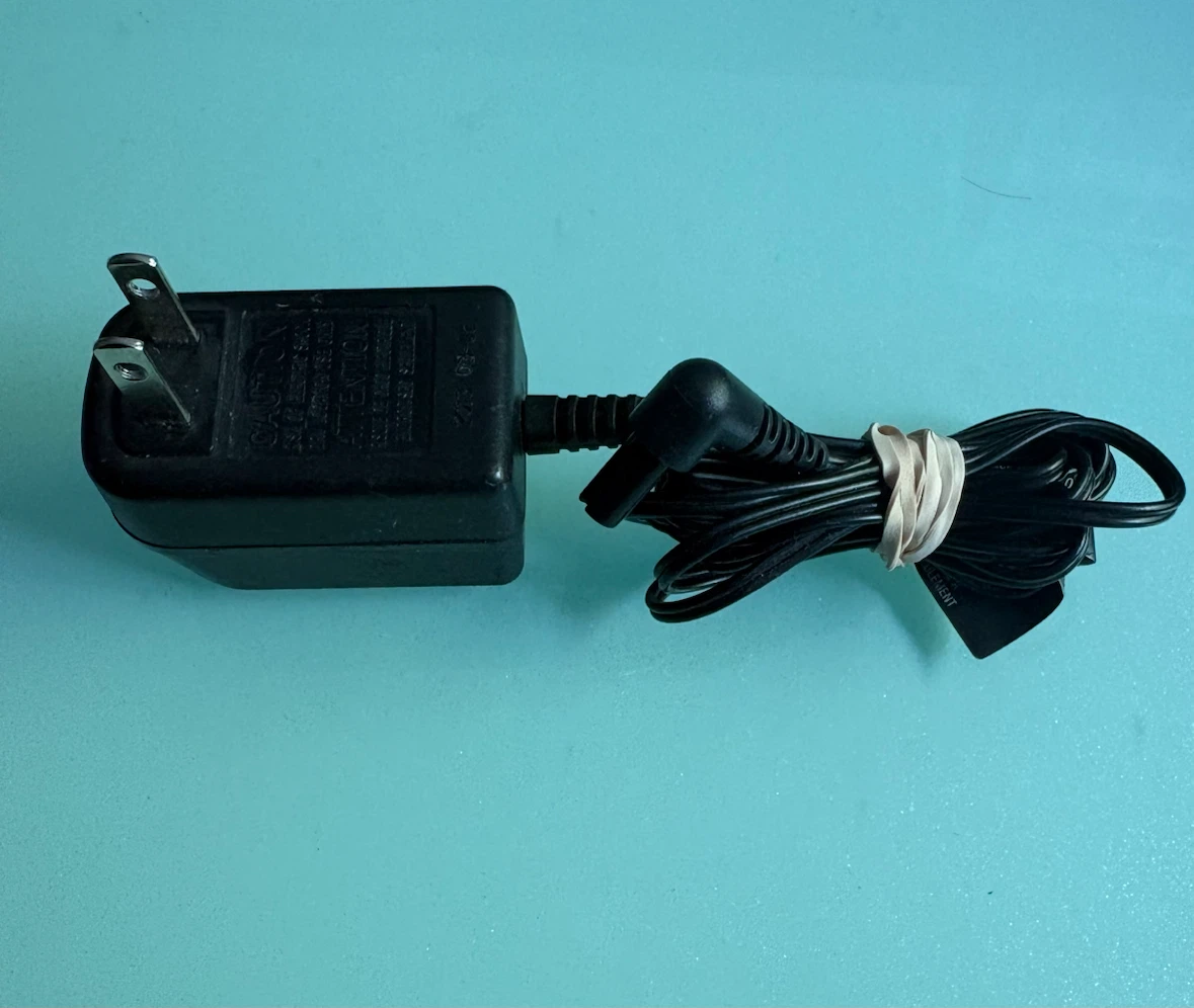 Black & Decker UD-0901 9VDC 100mA Power Supply Adapter - photo 2