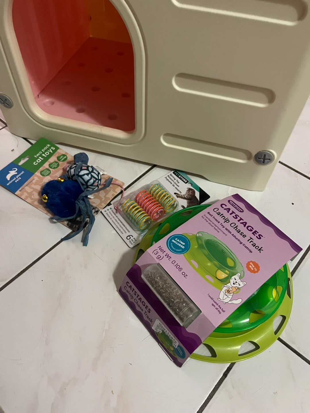 Cat Condo & Cat Toy Bundle - photo 2