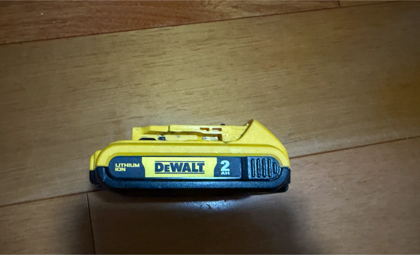 DeWalt 20V MAX Lithium-Ion 2.0 Ah Battery
