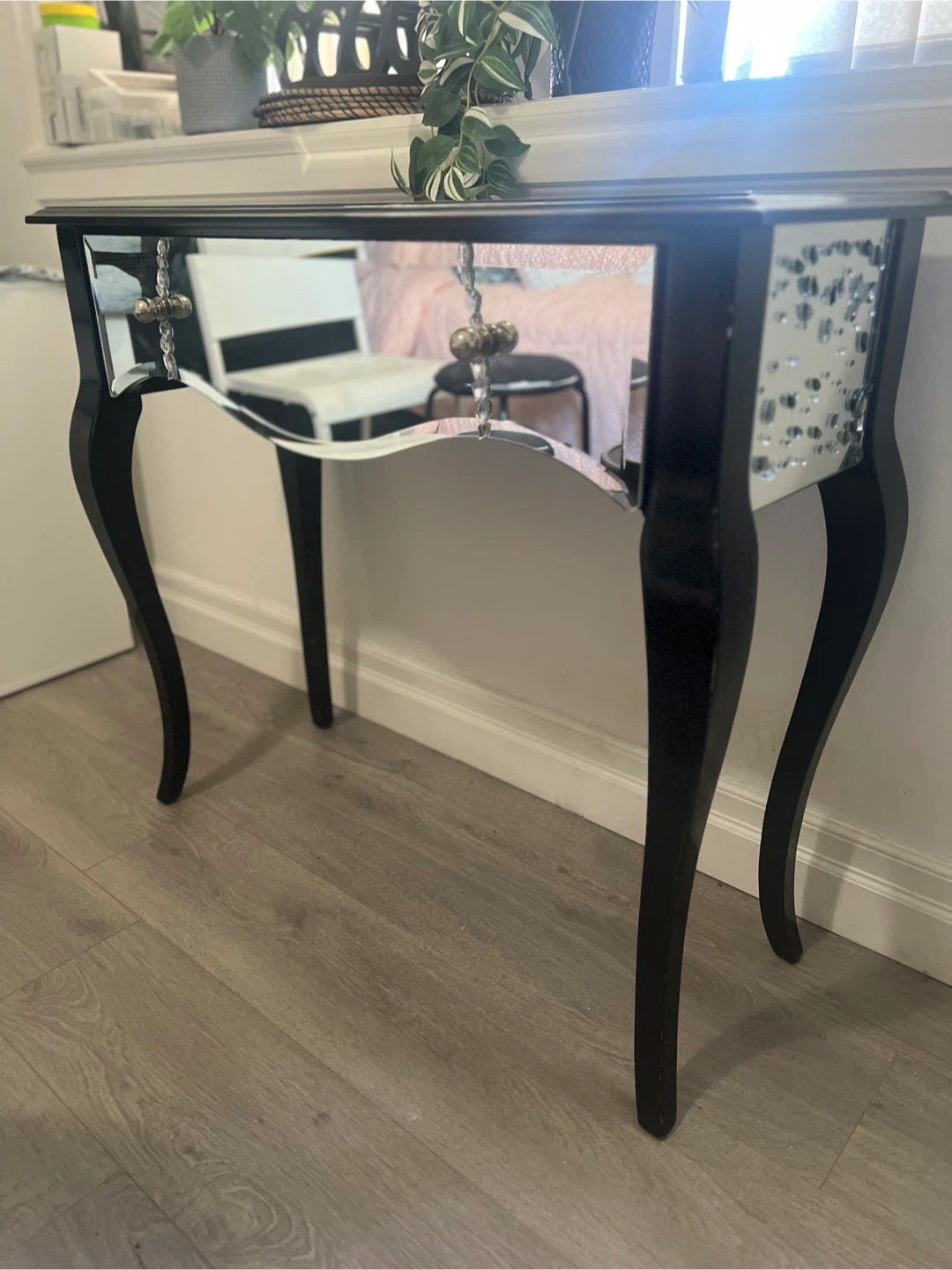 Delivery Available, Mirrored Vanity/Console Table with Chair - photo 3