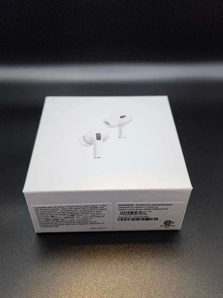 Apple AirPods Pro (2nd Gen) with MagSafe Charging Case - photo 2