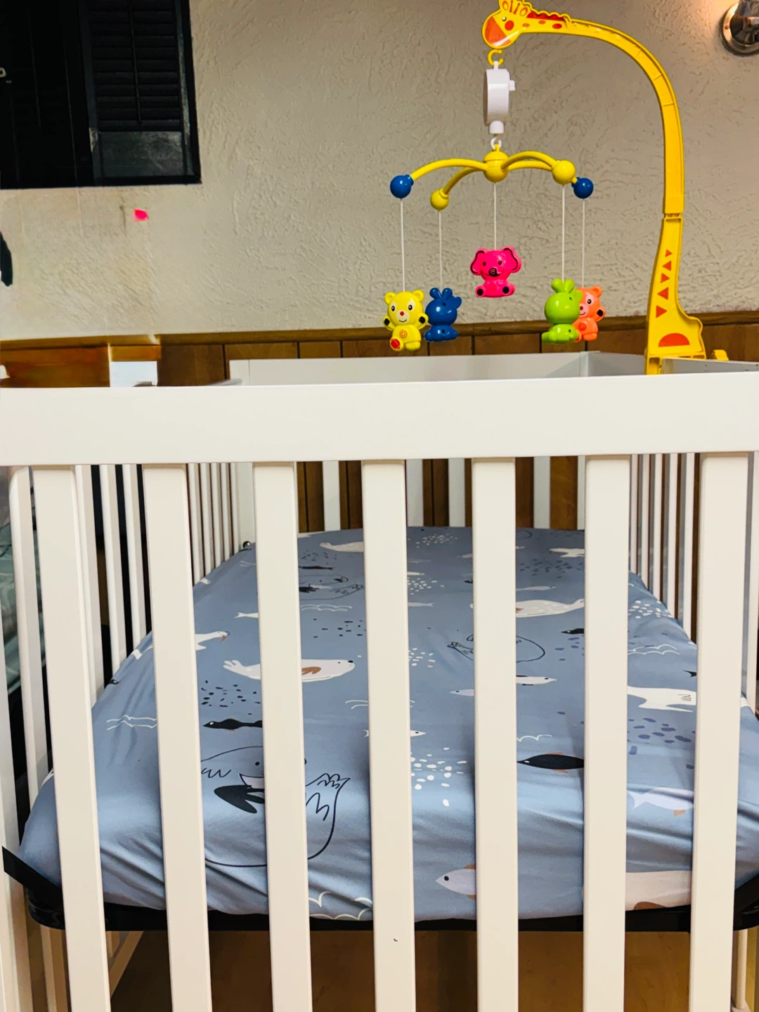 Baby crib White Wooden + Mattress + Crib Toy - photo 2