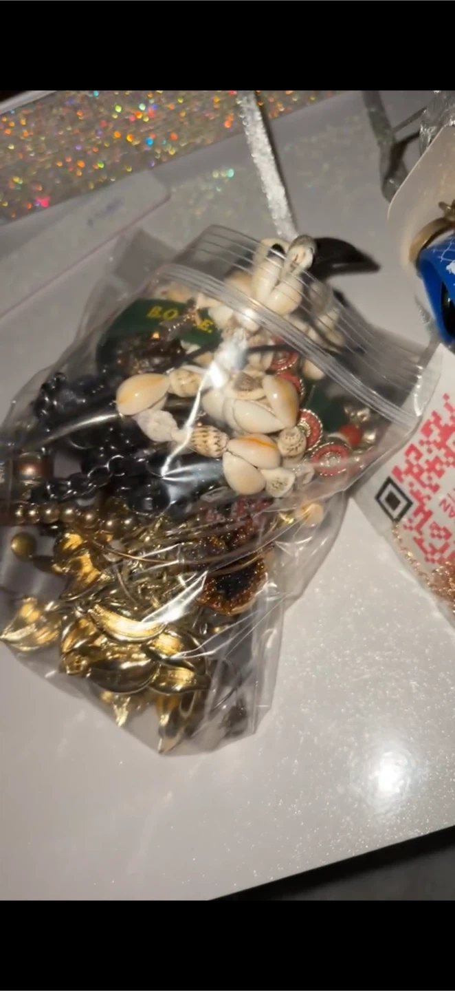 Mystery jewelry lot - photo 2