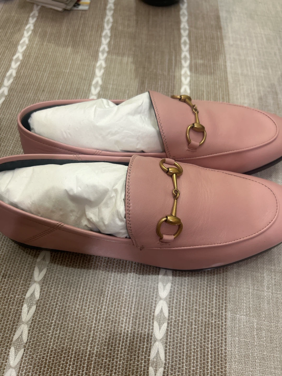 Gucci Pink Leather Loafers with Horsebit Detail - Size 8 - photo 4